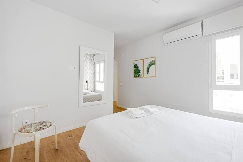 Grand T4 Andalou En Plein Centre De Malaga Ideal Familles Exterior foto